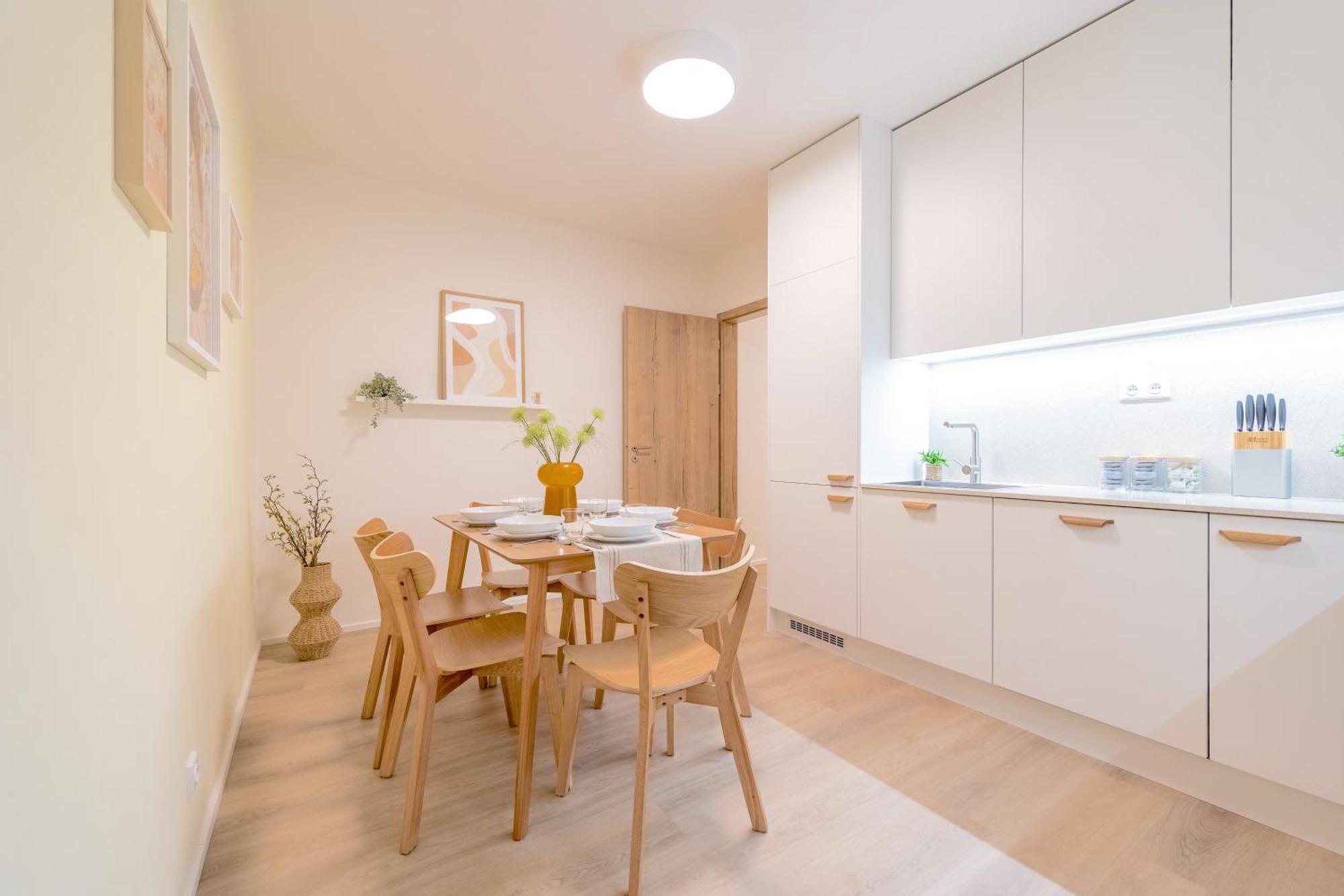 Bright 2Br - 5Th Floor, Balcony, Free Parking By Gravity Prague Apartment Exterior foto