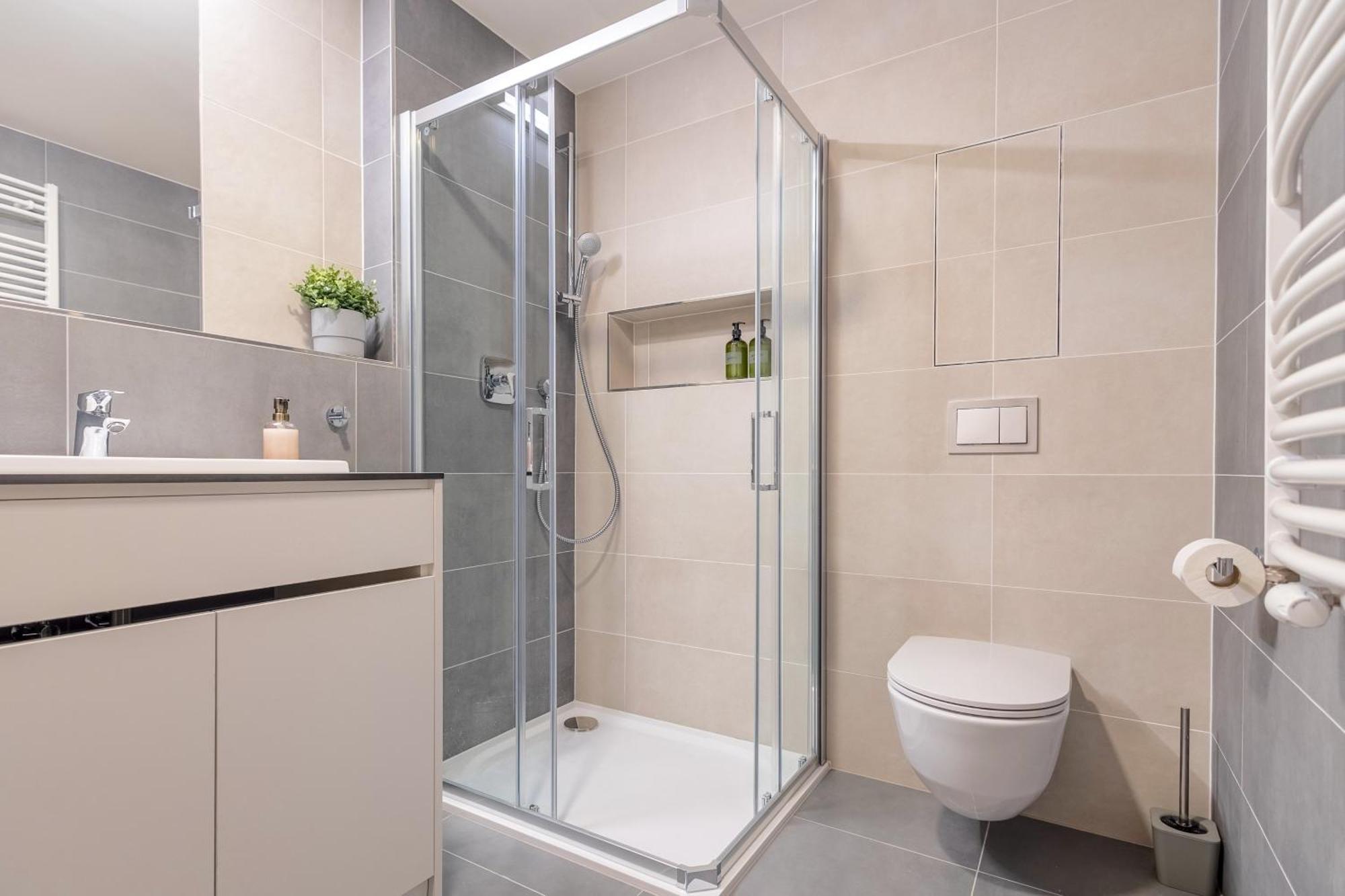 Bright 2Br - 5Th Floor, Balcony, Free Parking By Gravity Prague Apartment Exterior foto