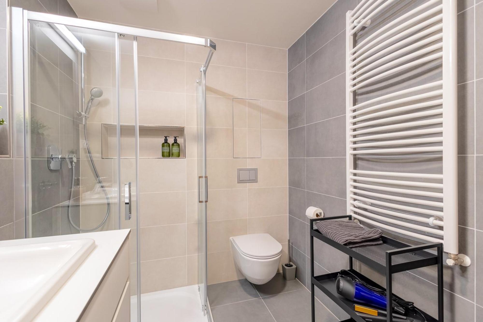 Bright 2Br - 5Th Floor, Balcony, Free Parking By Gravity Prague Apartment Exterior foto